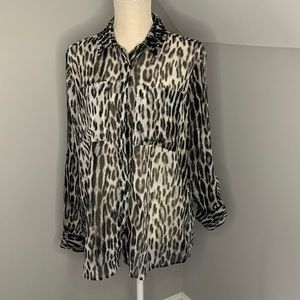 Woman shirt, light used.